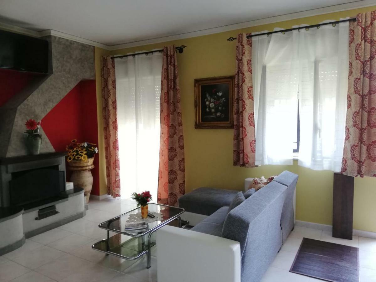 B & B Amici Dell'Etna Nicolosi Exteriör bild